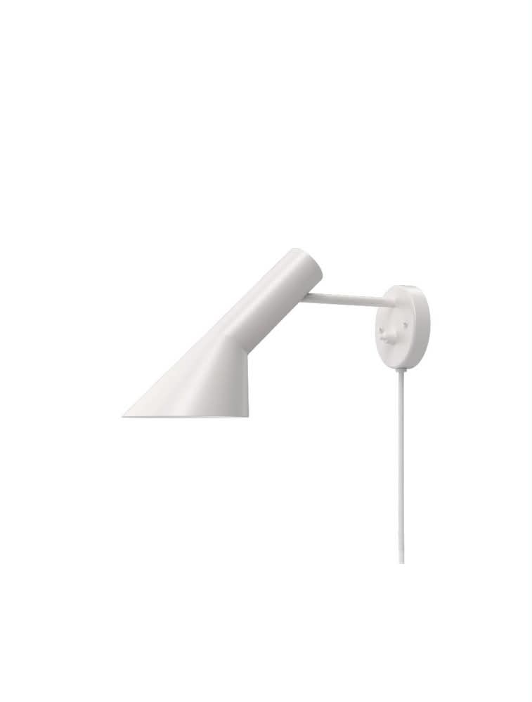 AJ Væglampe - Designet af Arne Jacobsen i hvid