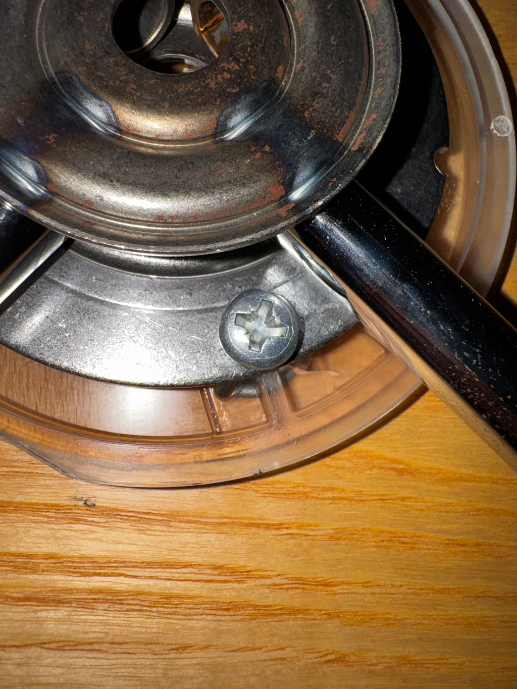 3 løse skruer til 7'er stole