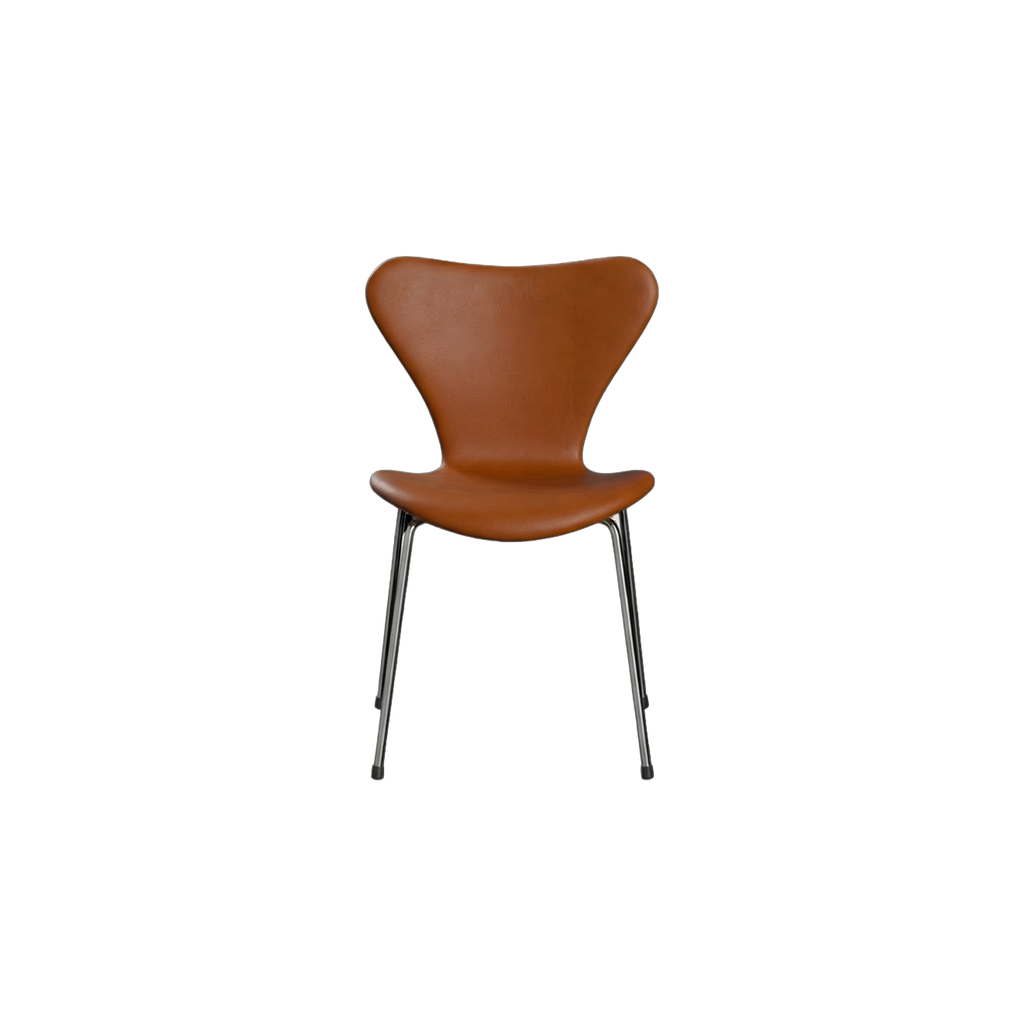 Nypolstret Arne Jacobsen Syveren stol 3107 i cognac læder, chrome stel
